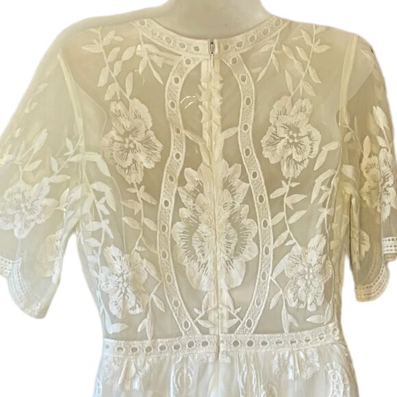 Honey Punch As You Wish White Lace Embroidered Romper with Plunge V-Neck  Buckle - Picture 8 of 11